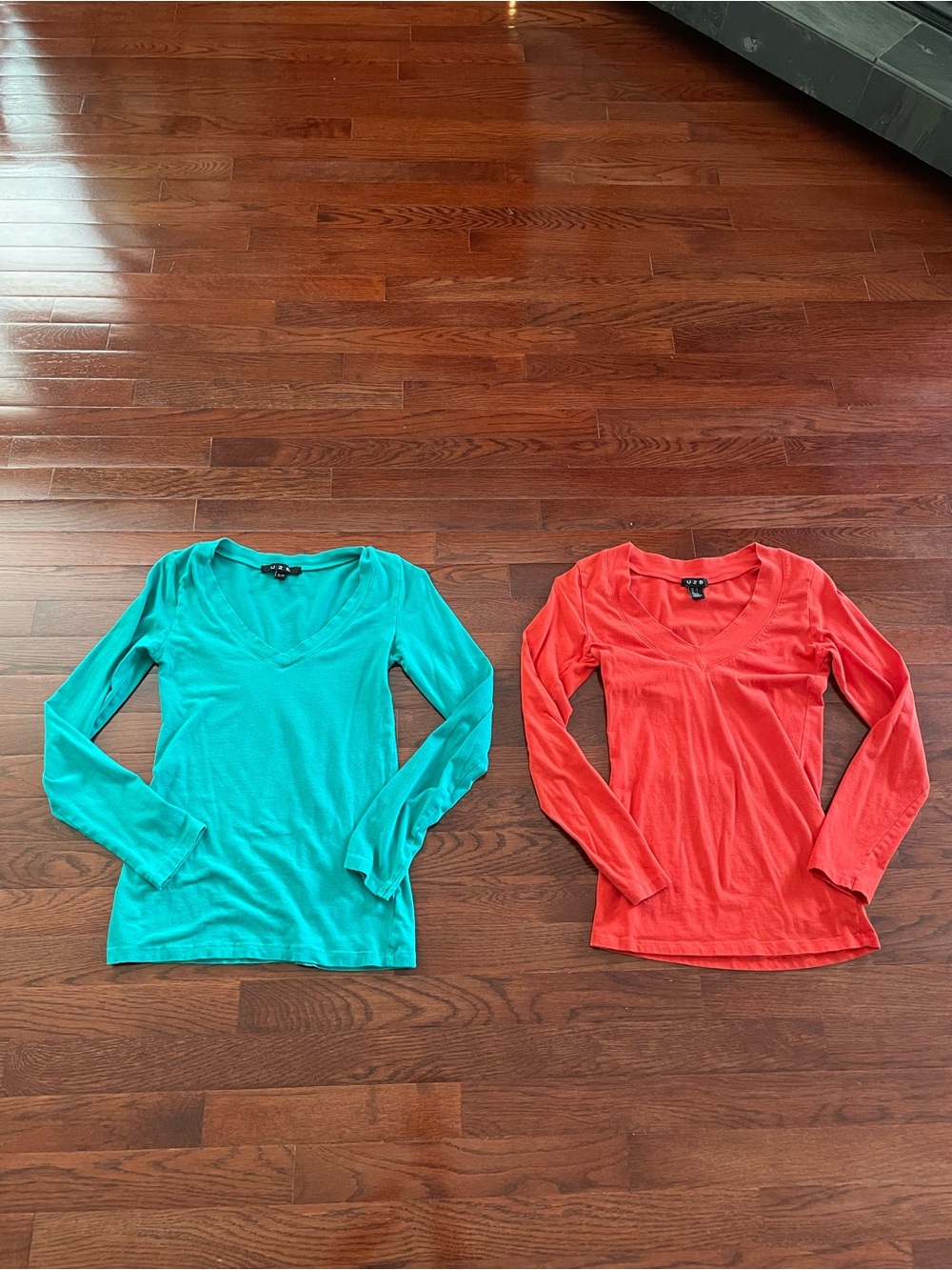 Pair of 2 Women’s V Neck Long Sleeve Tops (Coral and Teal) - size Small